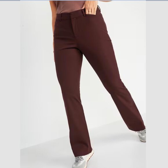 Old Navy High Rise Pixie Flare Pants Womens (6) Burgundy Stretch NWT! - Picture 1 of 13